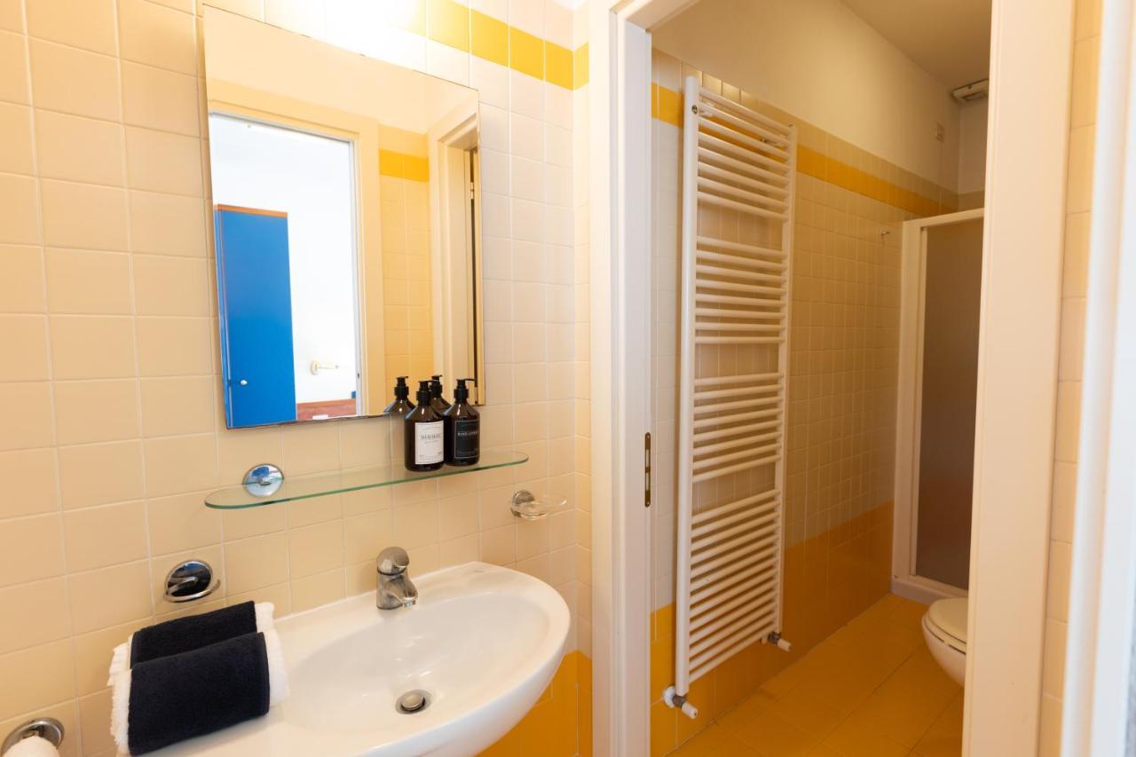 Residence Mimosa Римини Екстериор снимка
