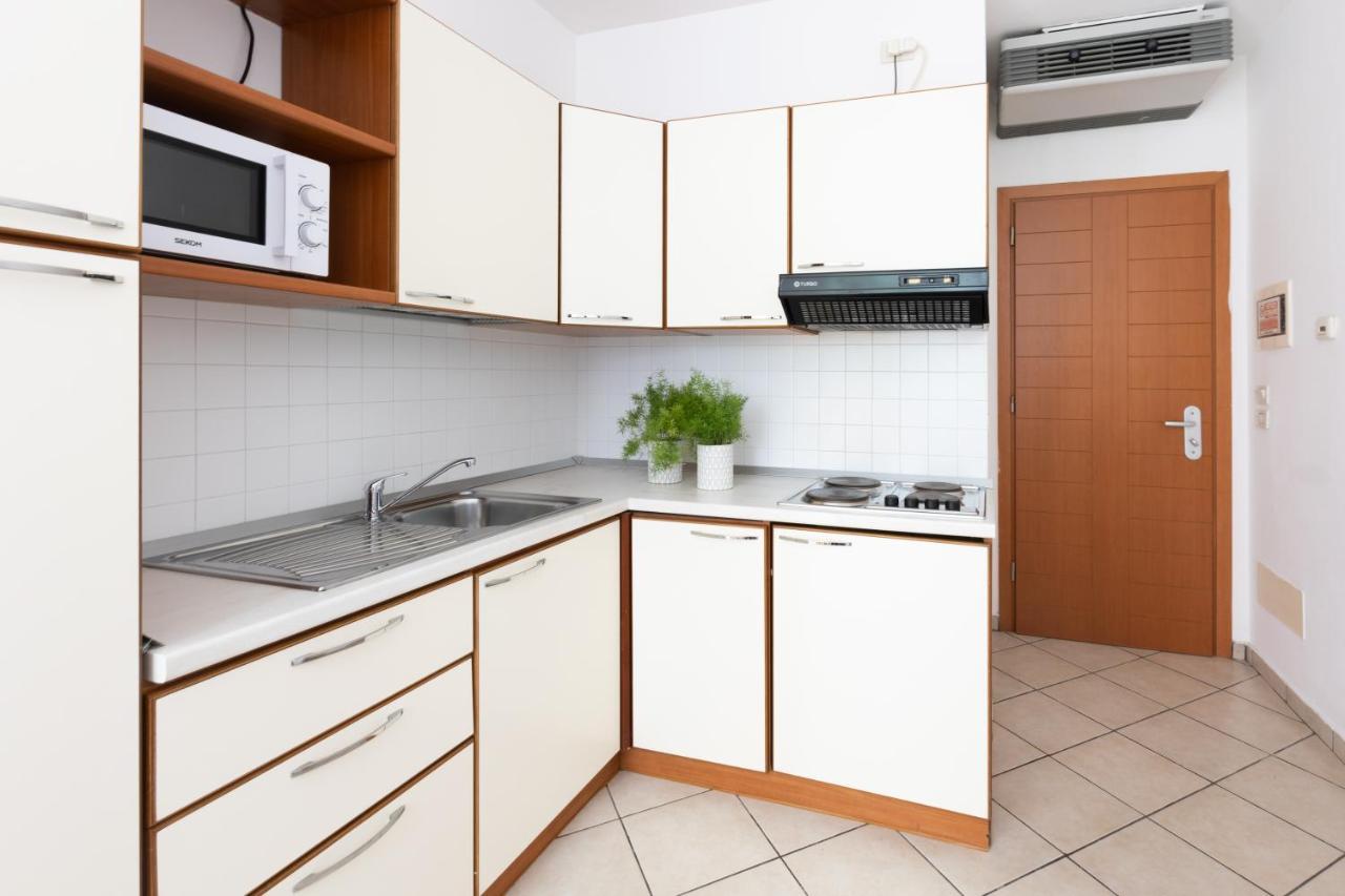 Residence Mimosa Римини Екстериор снимка