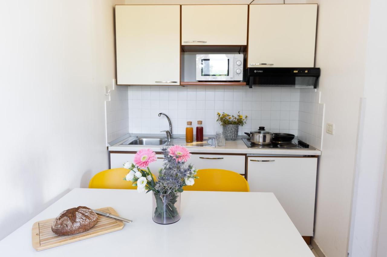 Residence Mimosa Римини Екстериор снимка