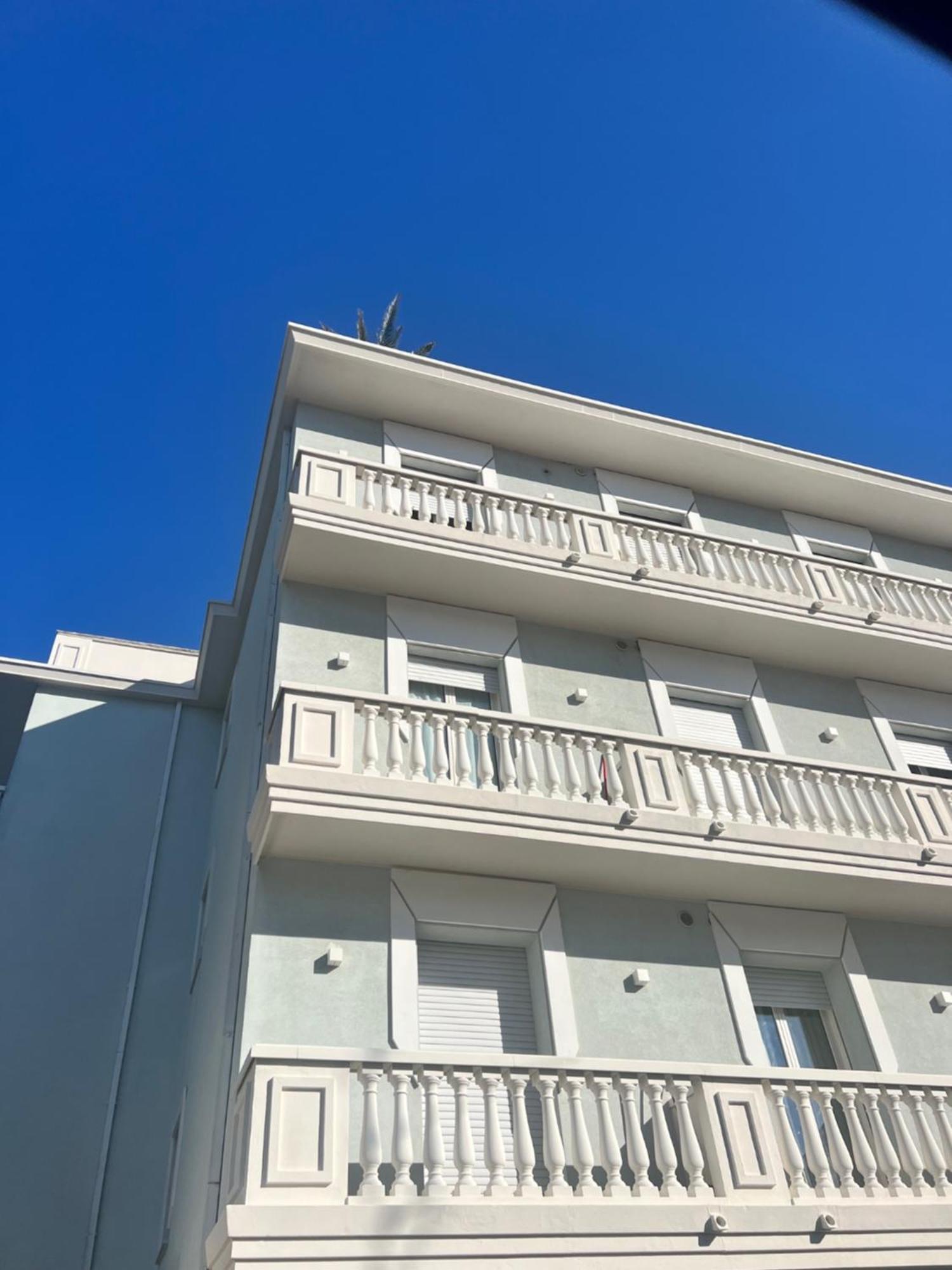 Residence Mimosa Римини Екстериор снимка